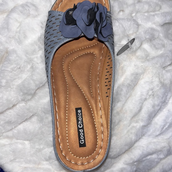 Light blue wedge sandals.  New.  Size 8. - Picture 3 of 9